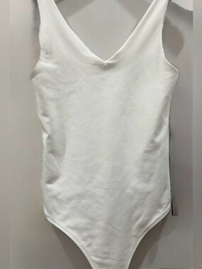 Abercrombie & Fitch White V-Neck Bodysuit SZ S Not See Through